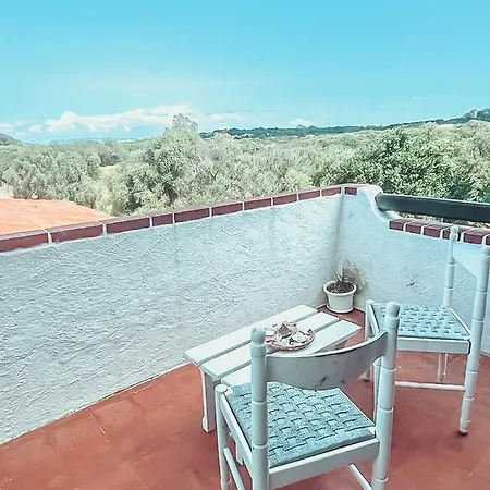 Baja Sardinia Rotonda Ringo House Lägenhet *